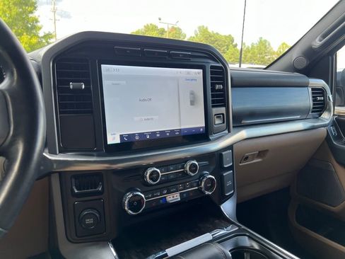 Used 2023 Ford F150 Lariat image 24