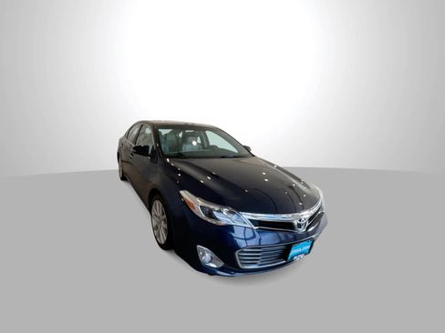 Used 2013 Toyota Avalon XLE Touring image 2