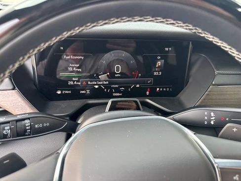 Used 2026 GMC Acadia Denali Ultimate w/ LPO, Floor Liner Package AWD/4WD image 32