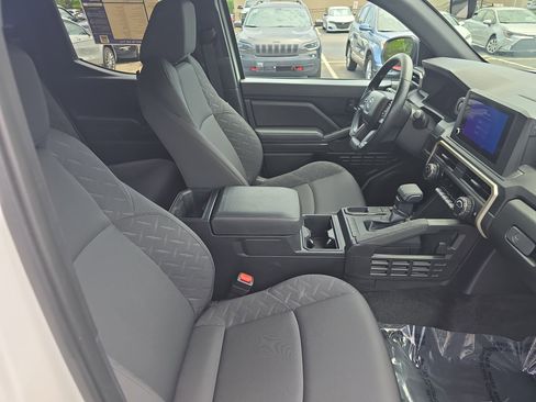 Used 2025 Toyota Tacoma SR RWD image 10