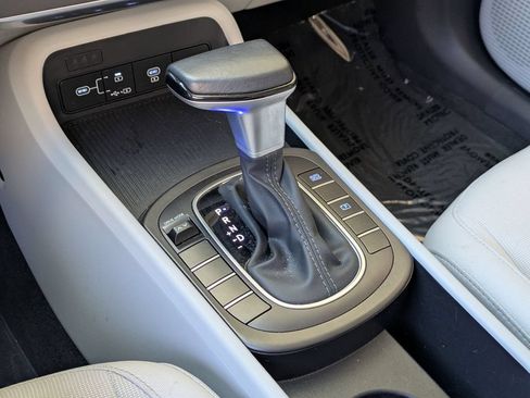 Used 2025 Hyundai Kona SEL FWD image 18