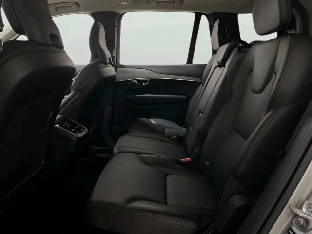Used 2025 Volvo XC90 B5 Core AWD/4WD image 48