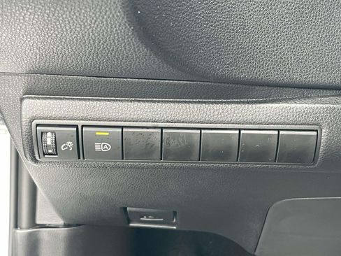 Used 2026 Toyota Corolla SE FWD image 18