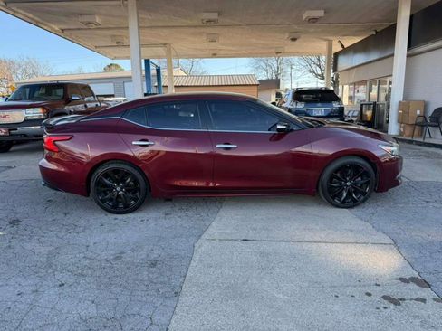 Used 2017 Nissan Maxima SR w/ Midnight Edition image 4