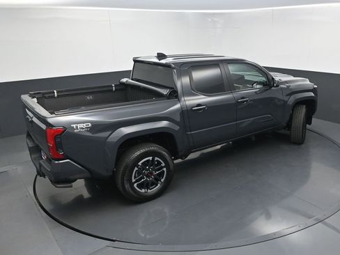 Used 2024 Toyota Tacoma TRD Sport AWD/4WD image 34