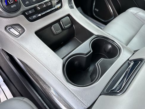 Certified 2019 Chevrolet Suburban LT RWD image 27