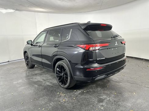 Used 2024 Mitsubishi Outlander SEL Black Edition AWD/4WD image 6