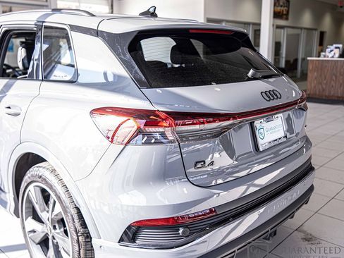 Used 2024 Audi Q4 e-tron Premium Plus w/ Premium Plus image 14