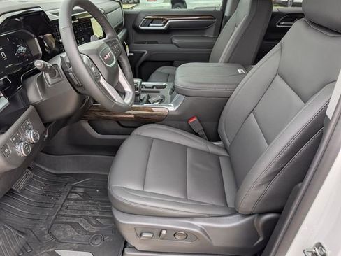 New 2026 GMC Sierra 1500 Elevation w/ Elevation Premium Package image 13