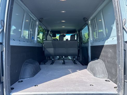 Used 2024 Mercedes-Benz Sprinter 2500 image 8