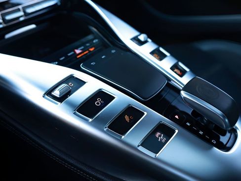 Used 2020 Mercedes-Benz AMG GT 53 w/ Driver Assistance Package image 43
