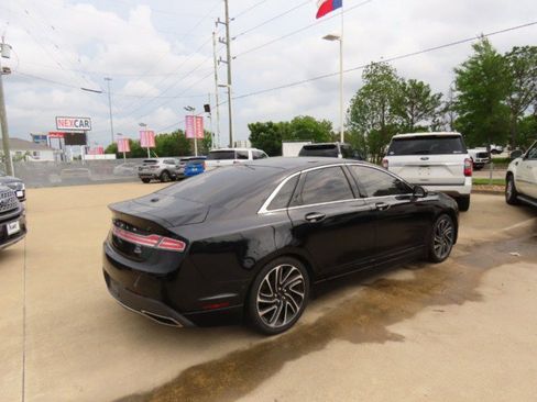 Certified 2020 Lincoln MKZ w/ Convenience Package FWD image 9