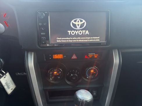 Used 2017 Toyota 86 Base image 10