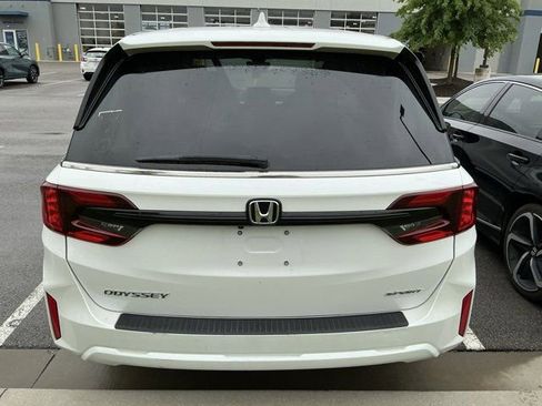 Used 2025 Honda Odyssey Sport-L image 8