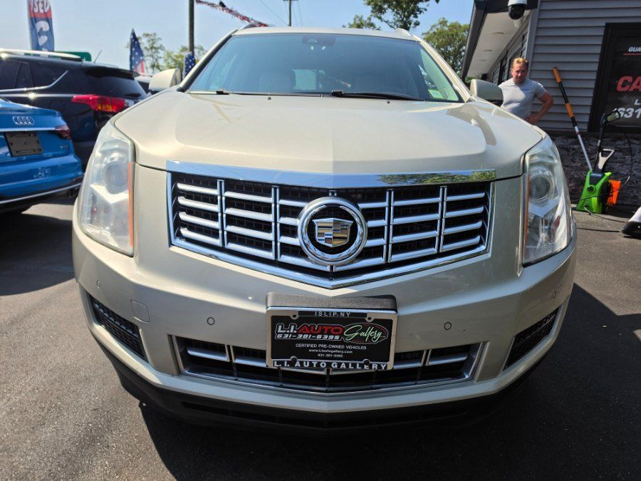 Used 2014 Cadillac SRX Luxury w/ Driver Awareness Package FWD image 5