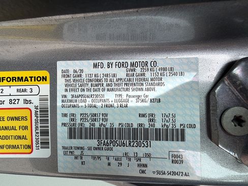 Used 2020 Ford Fusion Energi Titanium FWD image 31