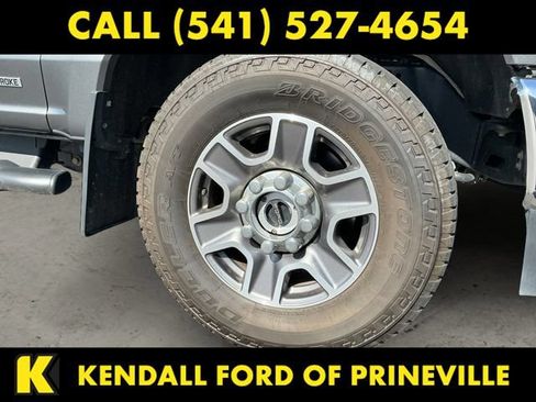 Certified 2025 Ford F350 Lariat w/ FX4 Off-Road Package AWD/4WD image 14