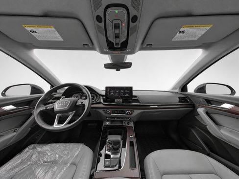 Certified 2021 Audi Q5 2.0T Premium Plus w/ Premium Plus Package AWD/4WD image 17