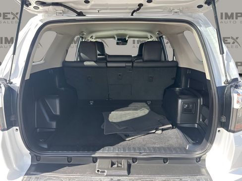 Used 2024 Toyota 4Runner TRD Off-Road Premium image 28