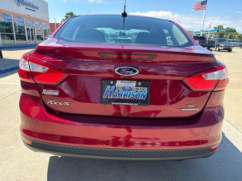 Used 2014 Ford Focus SE w/ SE Winter Package FWD image 25