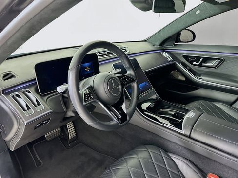 Used 2021 Mercedes-Benz S 580 4MATIC Sedan w/ AMG Line image 10