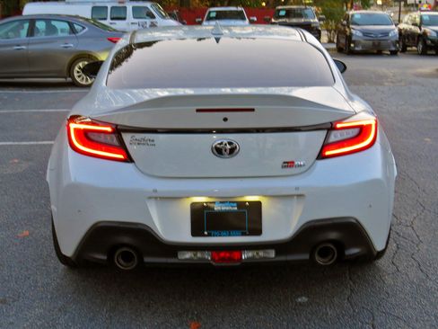 Used 2023 Toyota GR86 Premium image 8