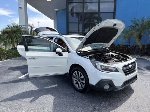 Used 2019 Subaru Outback 2.5i Touring AWD/4WD image 19