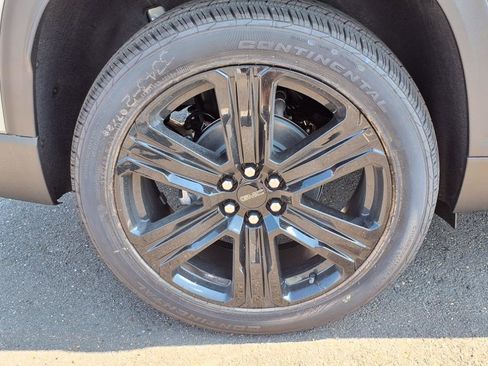 New 2026 GMC Acadia Elevation w/ Black Edition image 8