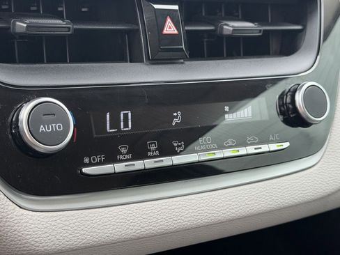 Used 2024 Toyota Corolla LE FWD image 20