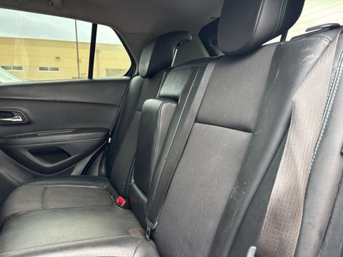 Used 2016 Chevrolet Trax LT w/ LT Convenience Package FWD image 9