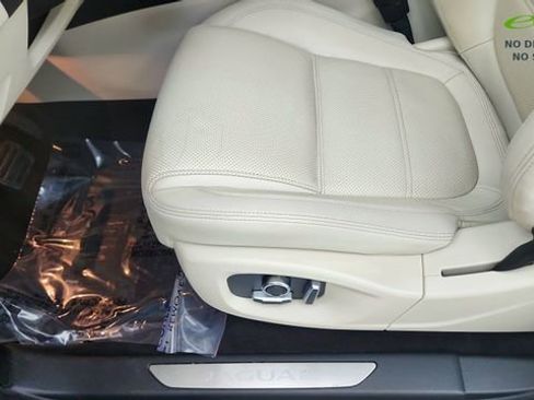 Used 2021 Jaguar E-PACE SE AWD/4WD image 34