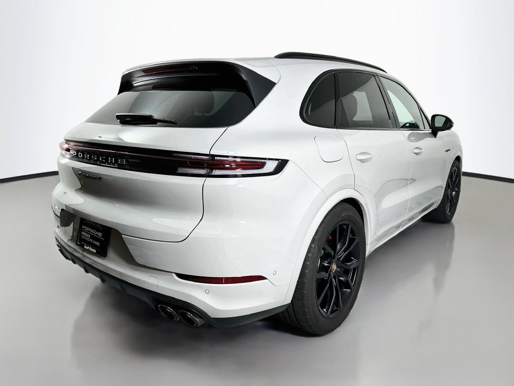 Certified 2025 Porsche Cayenne S AWD/4WD image 9
