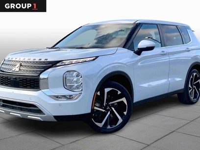 Used 2023 Mitsubishi Outlander SE