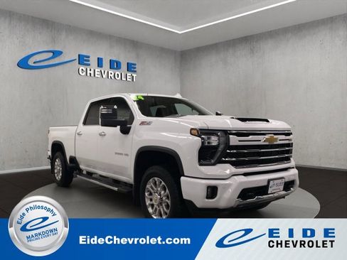 Used 2024 Chevrolet Silverado 2500 LTZ w/ LTZ Plus Package image 1