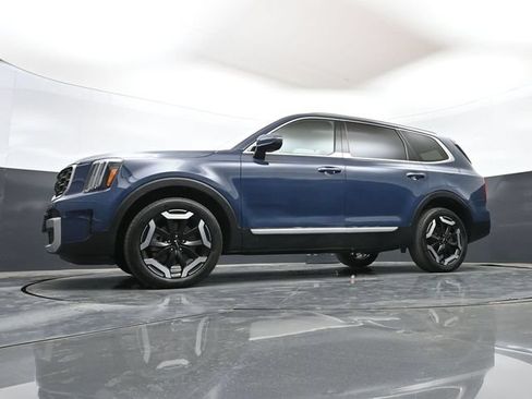 Used 2025 Kia Telluride S FWD image 49