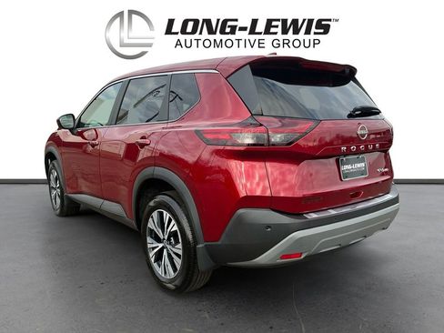 Used 2023 Nissan Rogue SV image 4