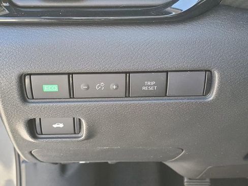 Certified 2024 Nissan Sentra SV image 20