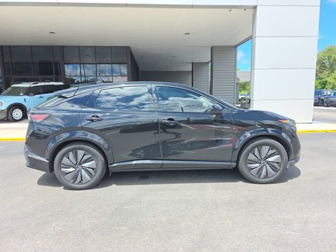 Used 2023 Nissan Ariya AWD image 4