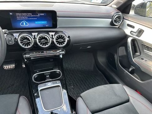 Used 2025 Mercedes-Benz CLA 250 4MATIC image 15