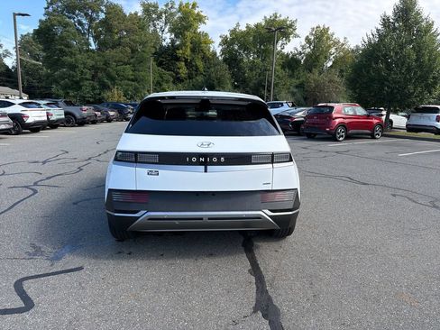 Certified 2023 Hyundai Ioniq 5 SE w/ Cargo Package AWD/4WD image 4