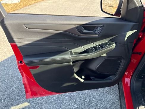 Used 2024 Ford Escape Active image 15