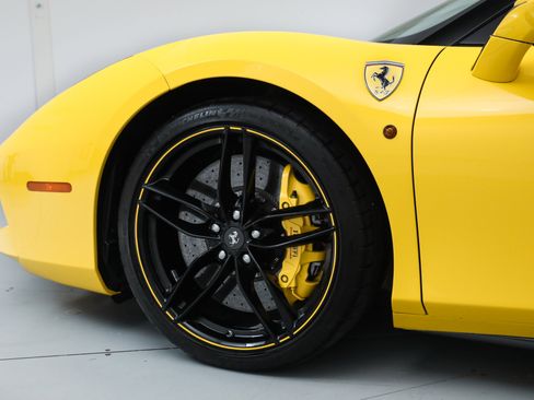 Certified 2018 Ferrari 488 Spider image 17