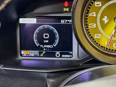 Used 2018 Ferrari 488 Spider RWD image 18