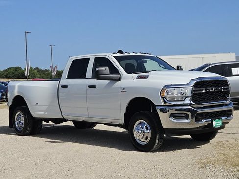 Used 2024 RAM 3500 Tradesman w/ Chrome Appearance Group AWD/4WD image 2