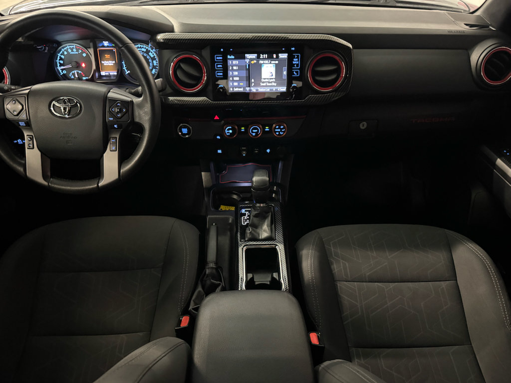 Used 2018 Toyota Tacoma TRD Sport RWD image 19