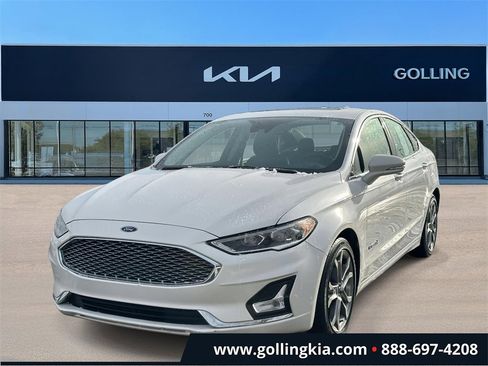Used 2019 Ford Fusion Titanium image 5