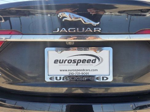 Used 2018 Jaguar XF Prestige image 12