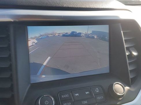 Used 2018 GMC Acadia SLT image 23