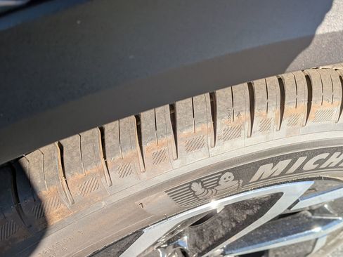 New 2026 Chevrolet Equinox EV LT image 12