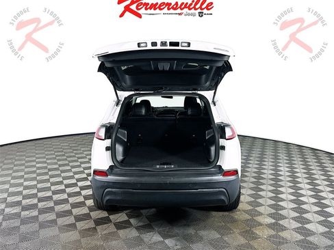 Used 2020 Jeep Cherokee Latitude Plus image 29